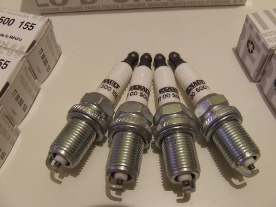 Свеча RENAUT (оригинал) Logan/Almera 2012-/K4M/K4J/ 16 клап. 7700500155
